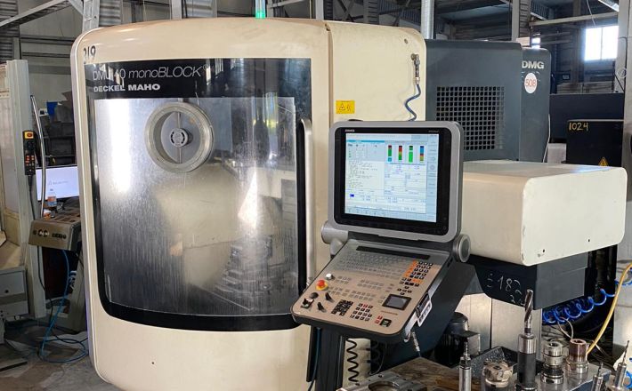 Deckel Maho DMU 40 monoblok (2008) — 5 Axis VMC
